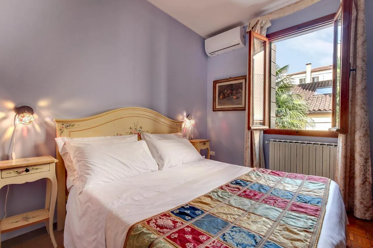 ** Guest house Ca' Riza Hotel Venice Italy