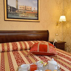 Residenza Goldoni Венеция